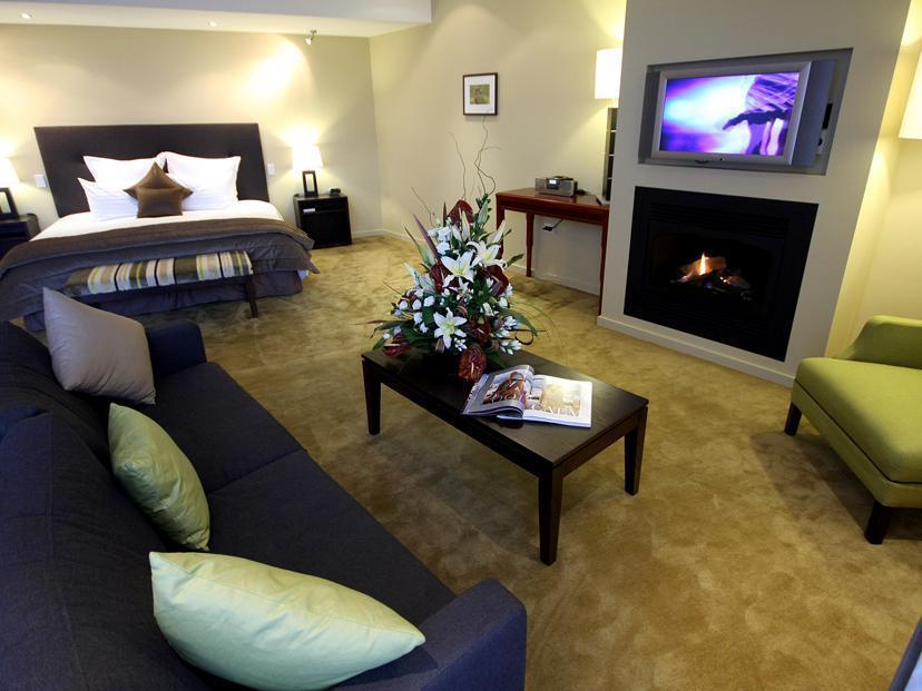 Braemar Lodge And Spa Hanmer Springs Εξωτερικό φωτογραφία A suite at the hotel